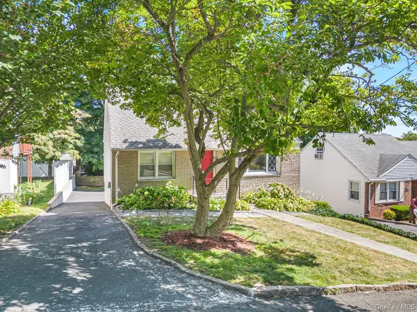 104 Lefferts RD, Yonkers, NY 10705