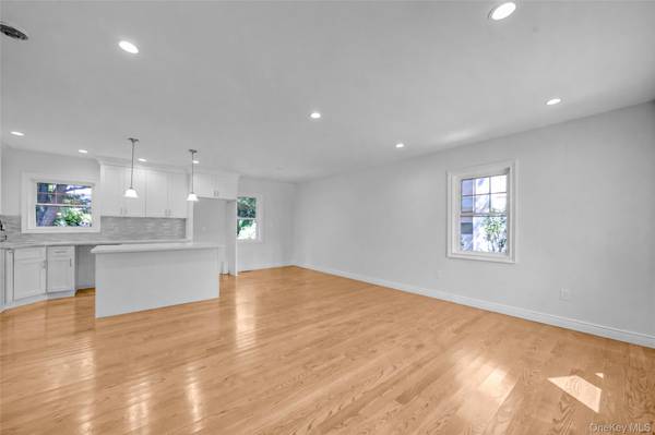 52 Norfeld BLVD, Elmont, NY 11003