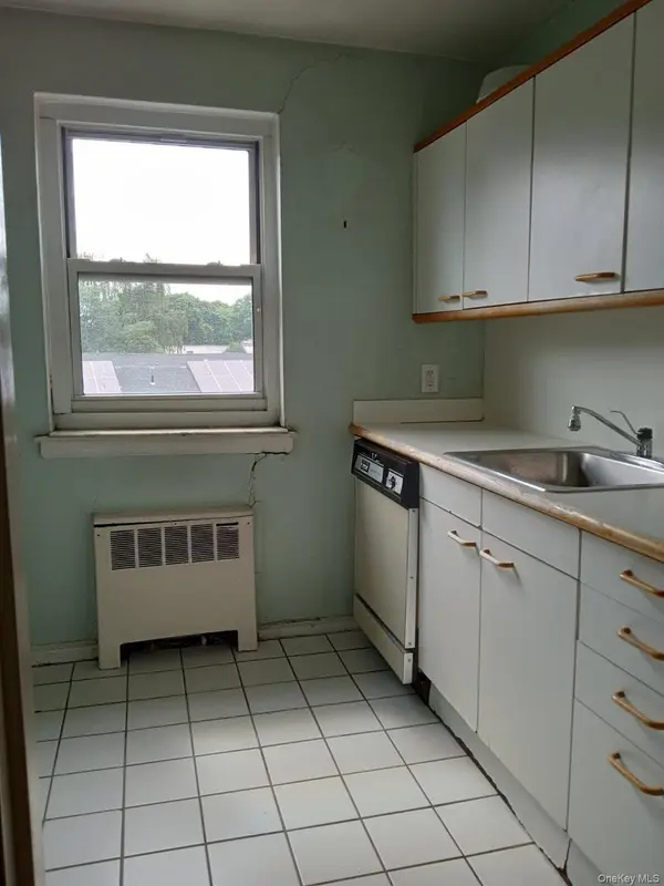 69-38 Kissena Blvd Kissena Blvd #135B, Kew Garden Hills, NY 11367