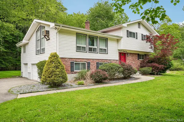 2289 Sultana DR, Yorktown Heights, NY 10598