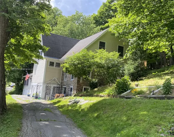 696 Sawkill RD, Kingston, NY 12401