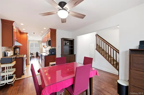 723 Carman AVE #9, Westbury, NY 11590