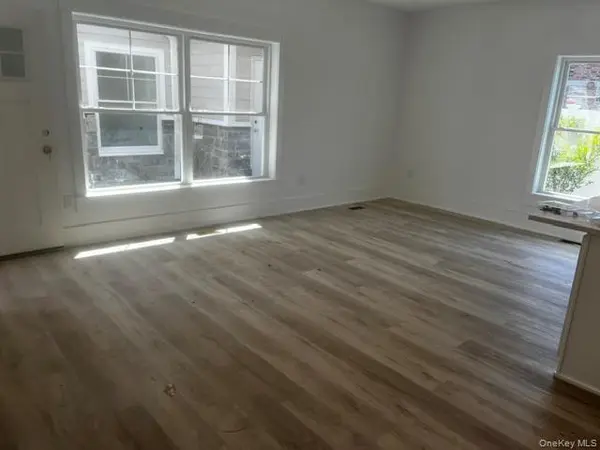700 W Montauk HWY, Lindenhurst, NY 11757