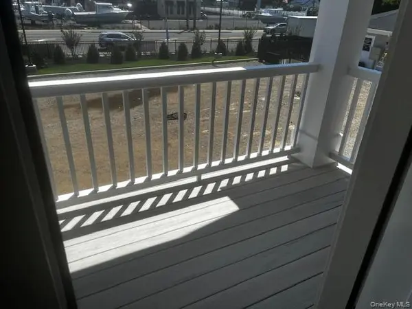 700 W Montauk HWY, Lindenhurst, NY 11757