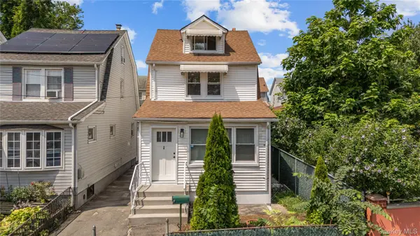 11422 212th ST, Cambria Heights, NY 11411