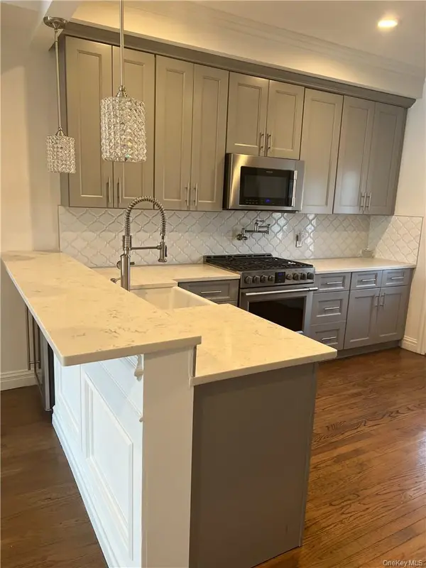 240-250 Pelham RD, New Rochelle, NY 10805