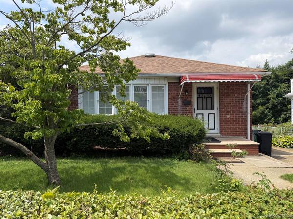 42-50 248th ST, Little Neck, NY 11363
