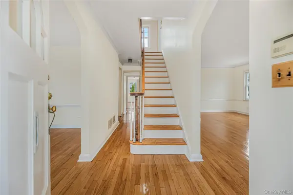53 Holly ST, Yonkers, NY 10704