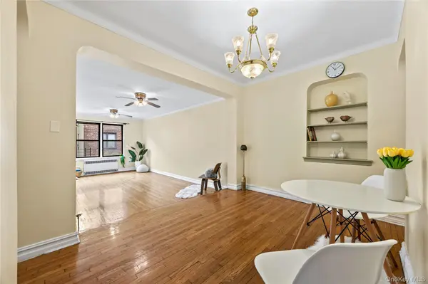 35-35 75th ST #522, Jackson Heights, NY 11372