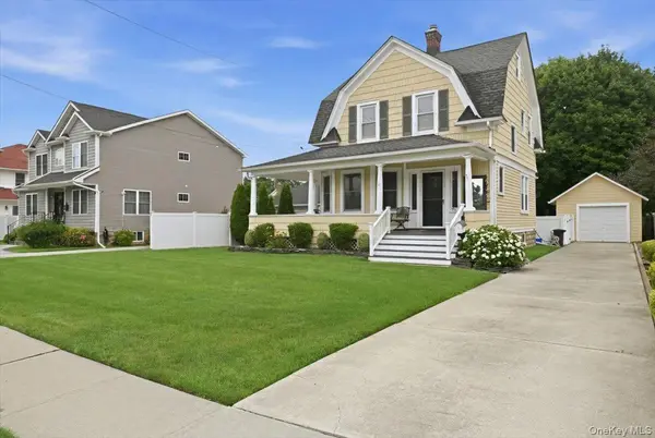 991 Cottage PL, Baldwin, NY 11510