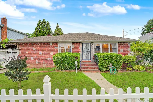 100 Memphis AVE, Floral Park, NY 11001