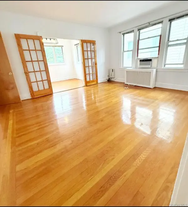 2937 213th ST, Bayside, NY 11360