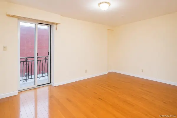 13708 S 31st RD #5D, Flushing, NY 11354