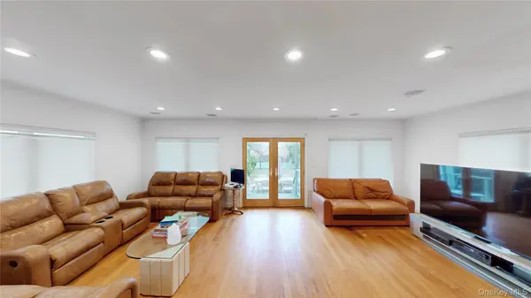 145 Kingston BLVD, Island Park, NY 11558
