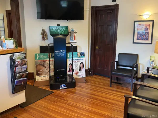 182 Main ST #1, Huntington, NY 11743