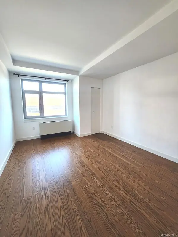 40-22 College Point BLVD #10P, Flushing, NY 11354