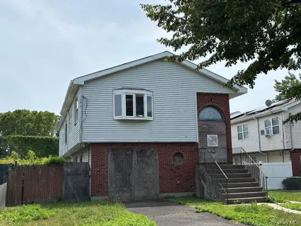 13 Merril PL, Inwood, NY 11096