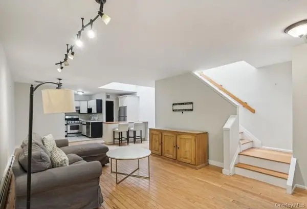 215 Washington ST #19, Tappan, NY 10983
