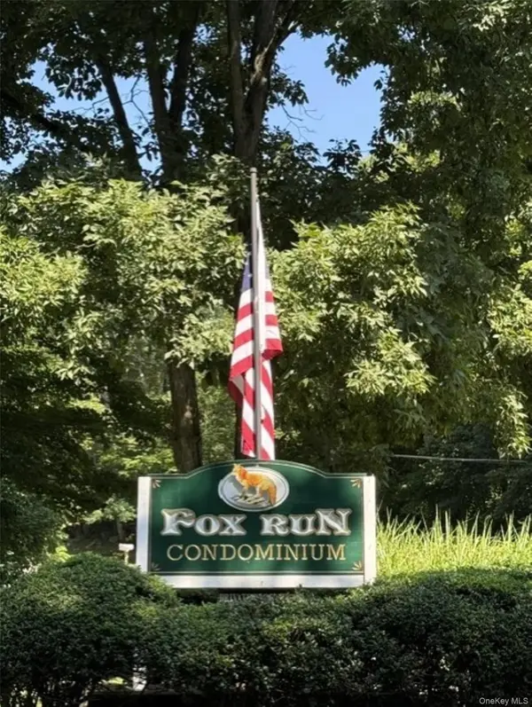 315 Fox Run LN, Carmel, NY 10512