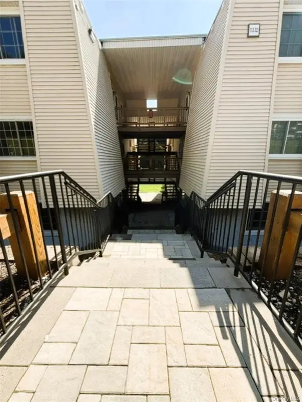 315 Fox Run LN, Carmel, NY 10512