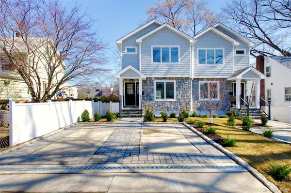 56 Kirkwood RD #A, Port Washington, NY 11050