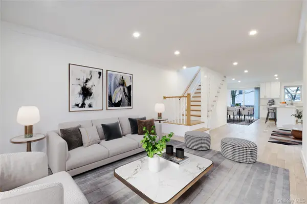 56 Kirkwood RD #A, Port Washington, NY 11050