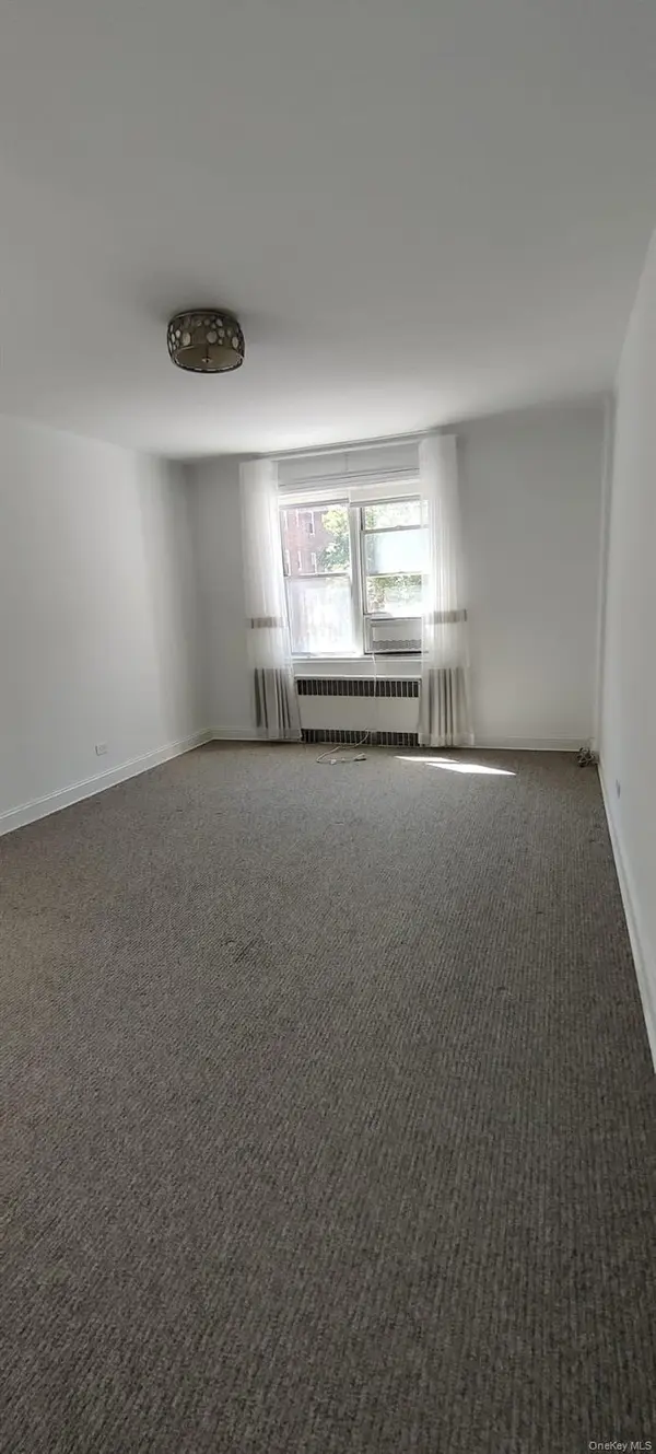 9941 64 AVE #c12, Rego Park, NY 11374
