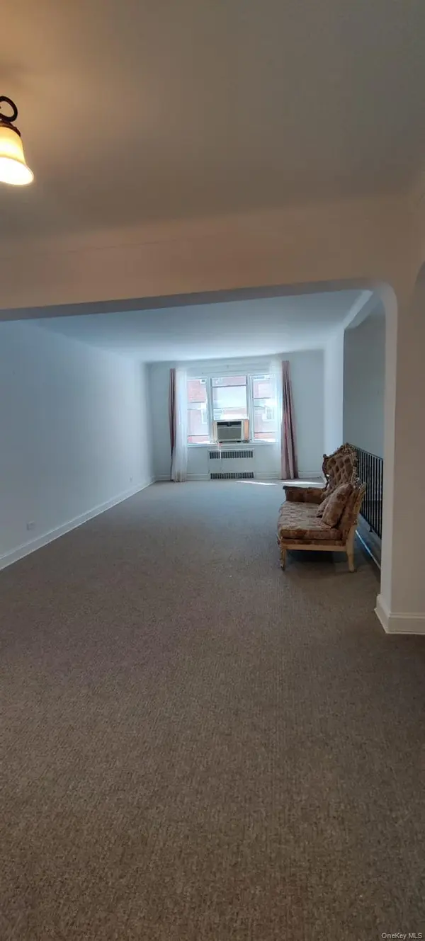 9941 64 AVE #c12, Rego Park, NY 11374