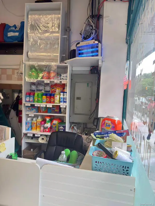 141-12 Northern  Blvd, Flushing, NY 11354