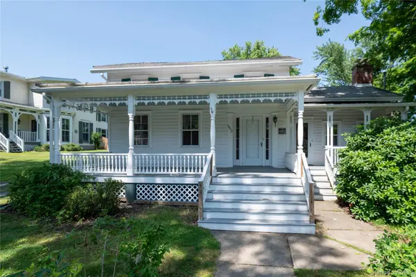 1402 Albany AVE, Kinderhook, NY 12184