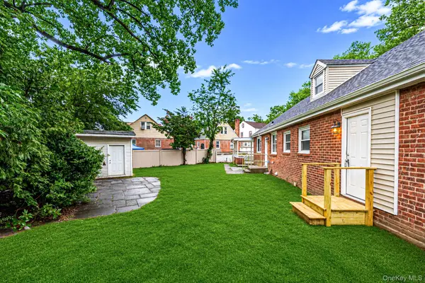 970 Hillman ST, West Hempstead, NY 11552