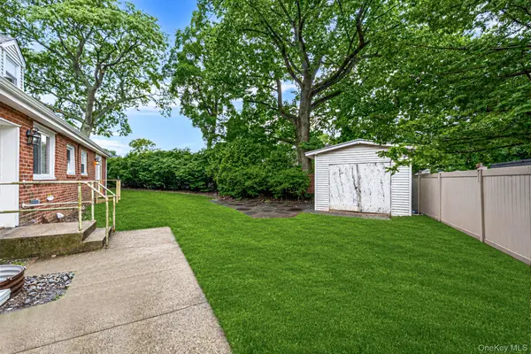 970 Hillman ST, West Hempstead, NY 11552