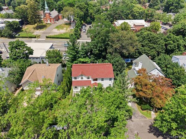 70 Manor DR #A, Great Neck, NY 11020