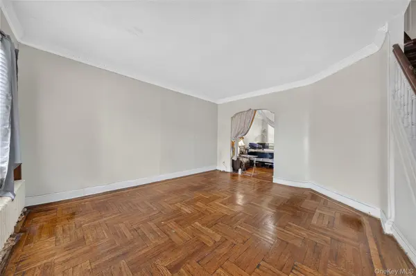 907 E 46th ST, Brooklyn, NY 11203