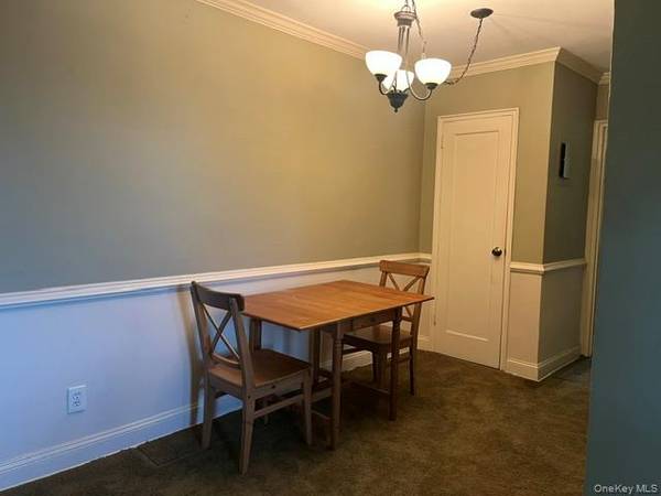 275 Maple Ave #B5, Rockville Centre, NY 11570