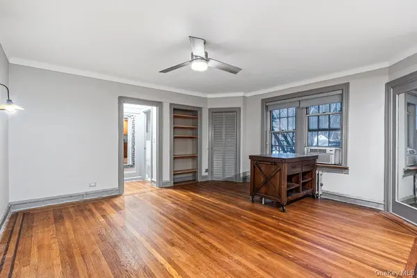 150 Burns ST #2G, Forest Hills, NY 11375