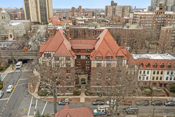 150 Burns ST #2G, Forest Hills, NY 11375
