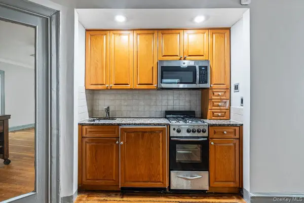 150 Burns ST #2G, Forest Hills, NY 11375