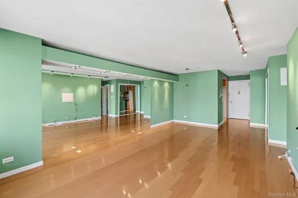 18-15 215th ST #15L, Bayside, NY 11360