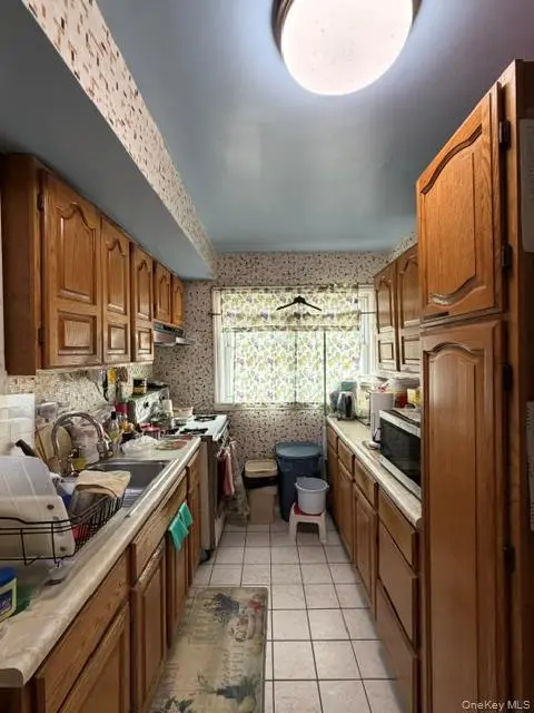 150-14 78th AVE, Kew Garden Hills, NY 11367