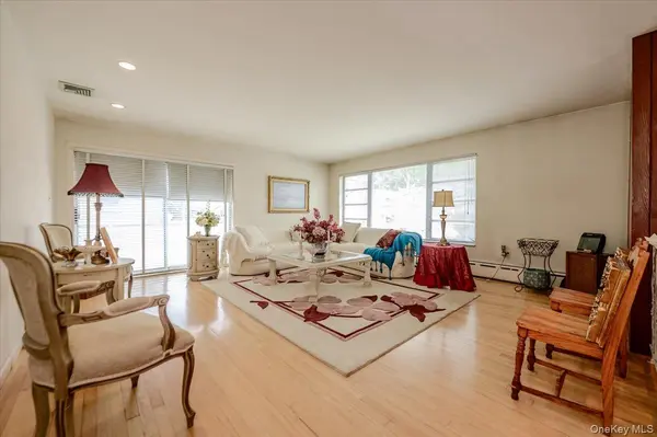 2539 Woodhull AVE, Bronx, NY 10469