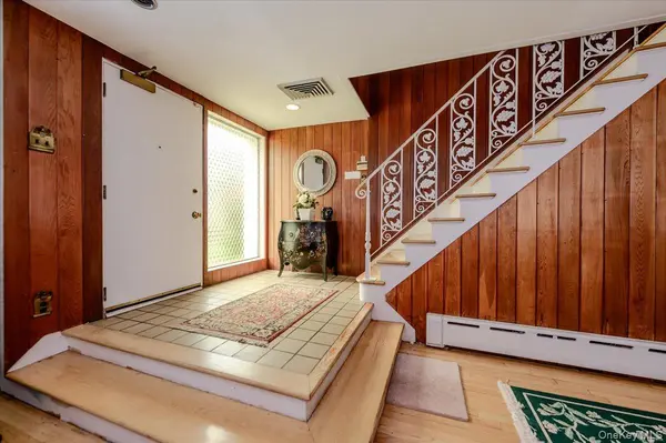 2539 Woodhull AVE, Bronx, NY 10469