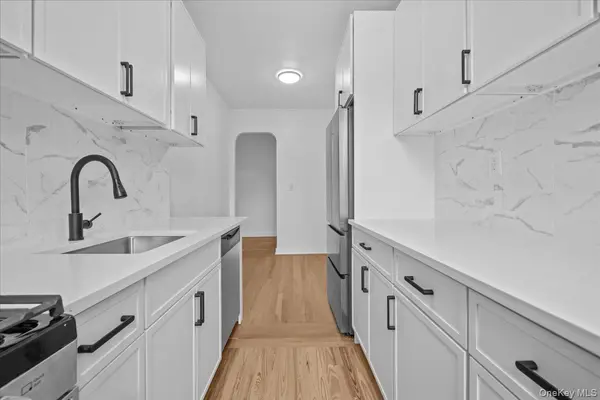 3015 Riverdale AVE #6D, Bronx, NY 10463