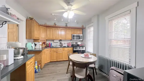 7215 Juniper Valley RD, Middle Village, NY 11379