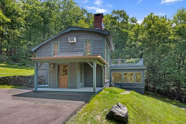 376 Abbey RD, Mount Tremper, NY 12457