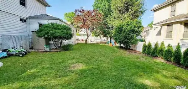 59 Oak ST #1, Floral Park, NY 11001