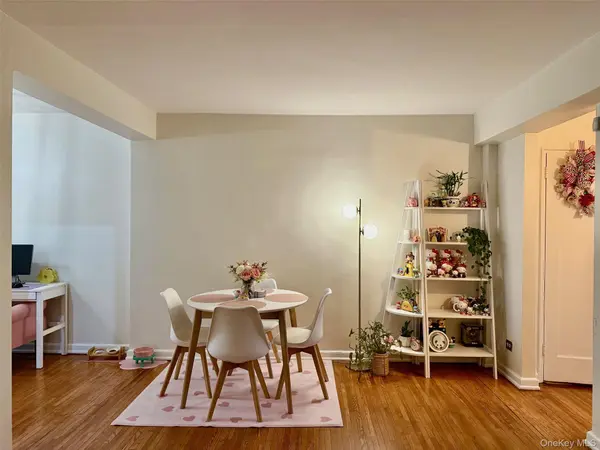 11225 34th AVE #5B, Corona, NY 11368