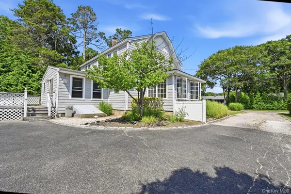 249 Sunset AVE, Westhampton Beach, NY 11978