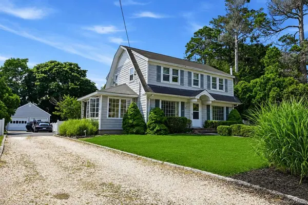 249 Sunset AVE, Westhampton Beach, NY 11978