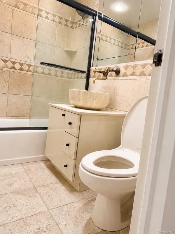 4525 Henry Hudson Pkwy #1202, Bronx, NY 10471